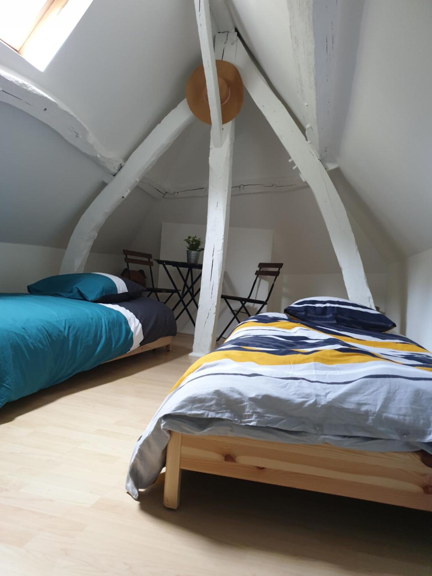 Chambre Privee Dans Petite Maison Typique モンティヴィリエ エクステリア 写真
